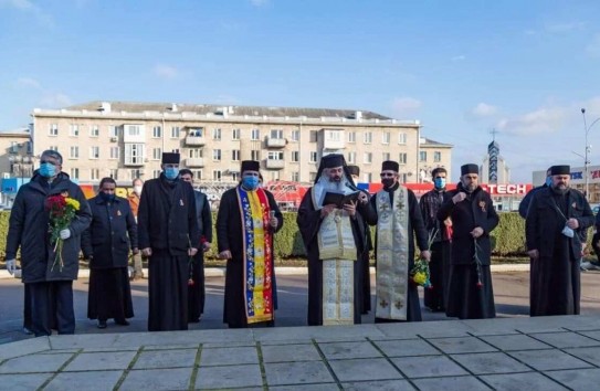 {Бессарабская митрополия начала румынизацию Бельц} Молдавские Ведомости