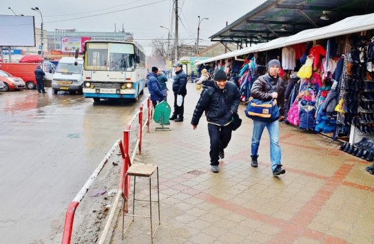 {Центральный рынок работает в обычном режиме} Молдавские Ведомости