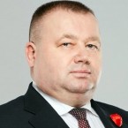 395 депутатов и чиновников отобрали вакцину у детей 