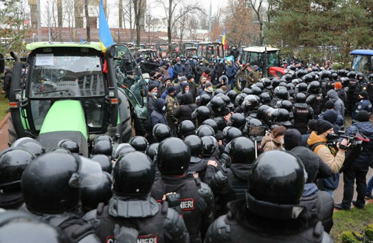 {Фермеры грозят новыми акциями протеста} Молдавские Ведомости