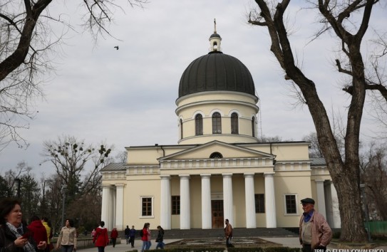 {Православные христиане c понедельника вступают в Страстную неделю} Молдавские Ведомости