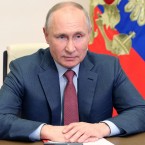 Путин: Россия «зубы выбьет всем, кто попробует у нее что-то откусить»