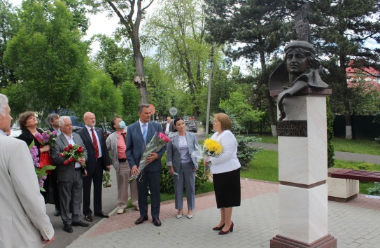 {День, объединяющий славян } Молдавские Ведомости