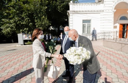 {Санду убеждена, что Молдова может выбраться из бедности } Молдавские Ведомости