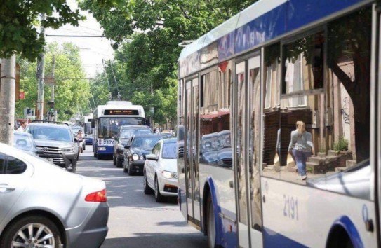 {В столице началось проектирование выделенных полос на дорогах} Молдавские Ведомости