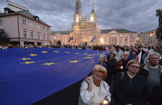 {Уходят в прошлое Европа и европейское единство} Молдавские Ведомости