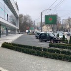 Киронда: Застройщик незаконно превратил тротуар в парковку