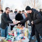 Швеция прислала десять палаток, электрогенератор и эксперта по распределению пожертований