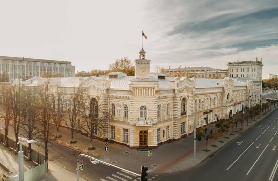 {Одни советники ругают бандеровщину, другие говорят «Слава Украине!»  } Молдавские Ведомости