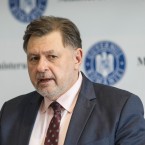 Министр здравоохранения Румынии призвал выкупить вакцины