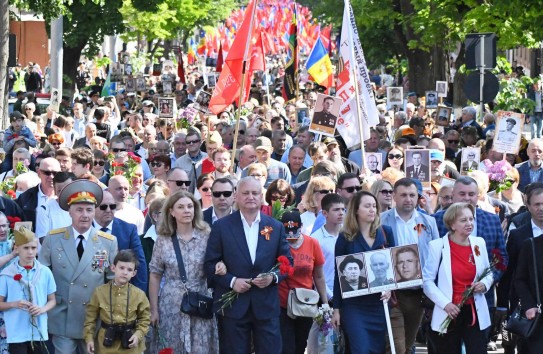 {Батрынча: Масштабами демонстраций люди дали ответ на действия властей} Молдавские Ведомости