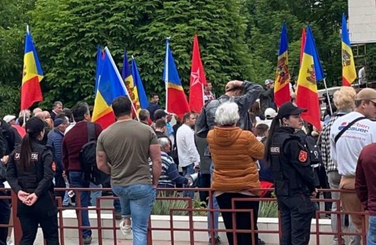 {Додон считает, что его заказала Санду и что руководит делом посольство США} Молдавские Ведомости