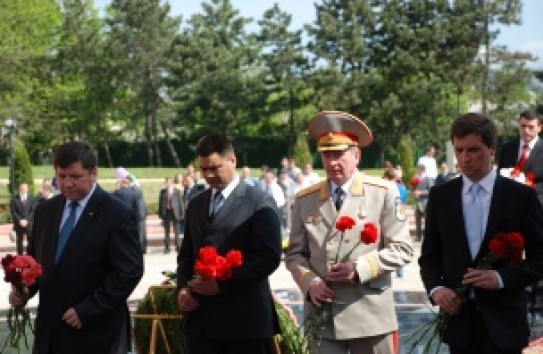 {По всей Молдове прошли праздничные мероприятия по случаю 65-летия Победы} Молдавские Ведомости