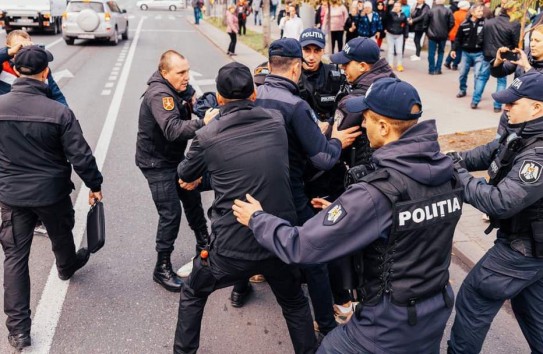 {Проходят обыски по делу о подготовке массовых беспорядков} Молдавские Ведомости