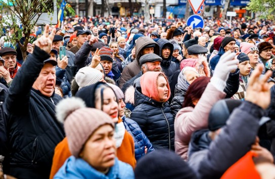 {Молдавская плацинда: жить – дорого, но и умирать недешево  } Молдавские Ведомости