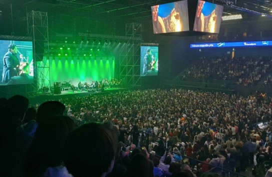 {Инцидент в Chișinău Arena: Виновник не установлен, потерпевший все еще в больнице} Молдавские Ведомости