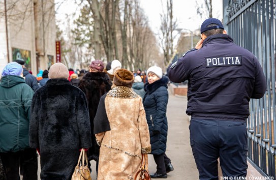 {Полиция обратилась к участникам воскресного протеста } Молдавские Ведомости