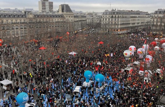 {Почему протестуют французы} Молдавские Ведомости