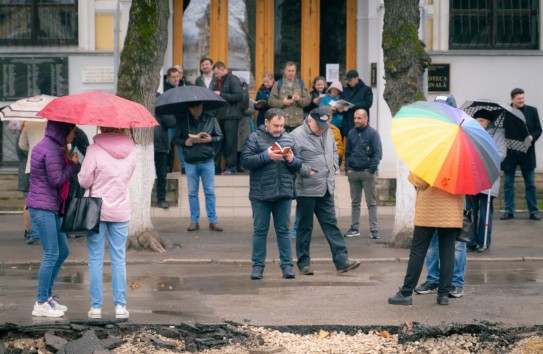 {Ткачук: Бескорыстная помощь доноров – ложь и кабала} Молдавские Ведомости