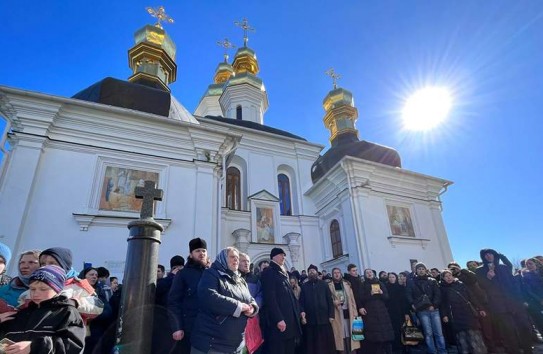 {Украинский суд отказался приостановить выселение монахов из Киево-Печерской лавры} Молдавские Ведомости