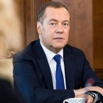 Медведев: "Такой страны, как Молдавия, уже нет, ее продали Румынии"