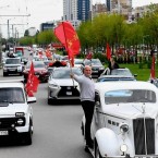 «Победа. Одна на всех»: Грандиозный автопробег и Знамя Победы в центре Кишинева (видео)