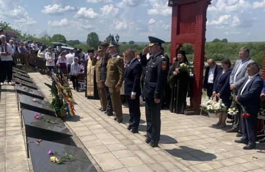 {В Цыганке прошел митинг памяти румын, погибших при оккупации Бессарабии } Молдавские Ведомости