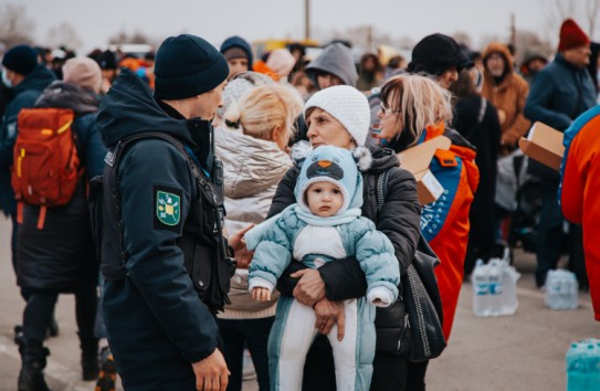 {Для украинских беженцев отменяется получение разрешения на работу } Молдавские Ведомости