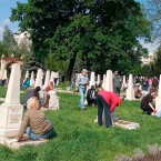 Желтая власть не сможет убить в людях память о Победе