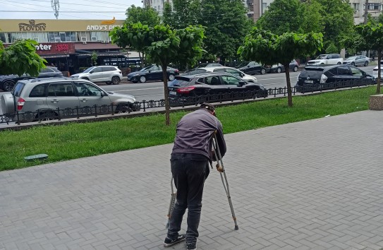 {«Если у тебя нет еды, но есть доступ к Wi-Fi в парке - ты уже не бедный»} Молдавские Ведомости