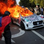 Протесты в Лос-Анджелесе против иммиграционной политики распространились по всей территории США