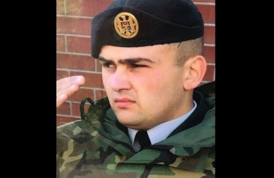 {Рюкзак с миллионом: семья погибшего пограничника получила компенсацию наличными } Молдавские Ведомости