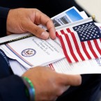 В США предложили лишать гражданства по закону о нацистах