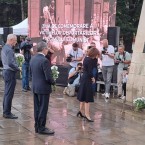 На митинге памяти "жертв советского режима" снова использовали фейковые фотографии