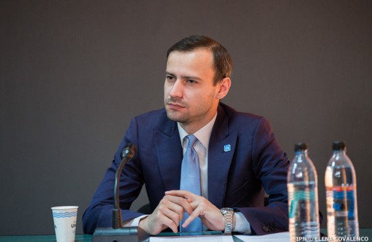 {Платформа DA пойдет в парламент вместе с PAS} Молдавские Ведомости