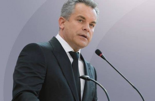 {Плахотнюку в целях самозащиты придется запустить цунами компромата} Молдавские Ведомости
