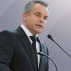 Плахотнюку в целях самозащиты придется запустить цунами компромата