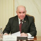 "Коалиция нежелающих" продолжает закручивать спираль политических тормозов