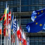 Расширение ЕС поддерживают 56 процентов граждан стран-членов
