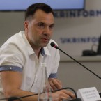 Арестович: Россия хочет использовать Молдову для взятия Одессы