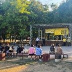 Полиция проводит более 250 обысков