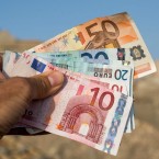 ЕС советует хранить дома наличные на случай чрезвычайных ситуаций