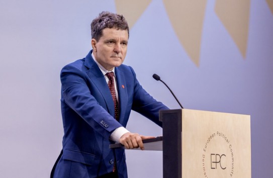 {Президент Румынии опубликовал доклад, чтобы оправдать свою нечестную борьбу и победу } Молдавские Ведомости