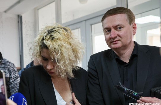 {Дело Бабуцкой: прокуратура требует до 5 лет тюрьмы для анестезиолога и медсестры} Молдавские Ведомости