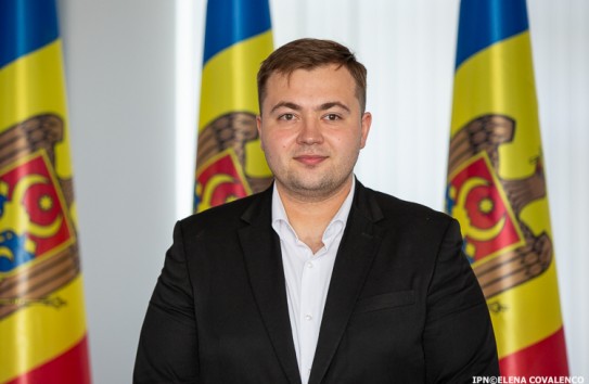 {Бэлуцел: Мунтяну провел первую встречу с депутатами PAS} Молдавские Ведомости