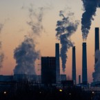 Банки начали отслеживать углеродные выбросы клиентов