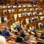 ЦИК подтверждает депутатские мандаты заместителей