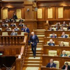 Сюрприз от нового правительства: развод и прочие госуслуги подорожают 