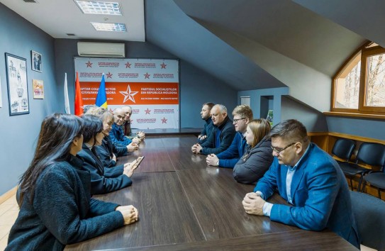 {Будет ли у нас оппозиция, которая сможет организовать сопротивление?} Молдавские Ведомости