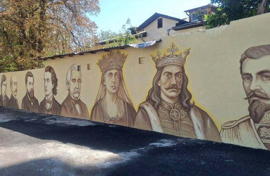 {Электрик, его тесть и одноклассник занимались госзакупками в лицее} Молдавские Ведомости